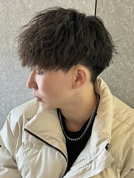 ニアウ 太田店(Niau) 刈り上げマッシュツイストスパイラルパーマ波巻きパーマ群馬太田