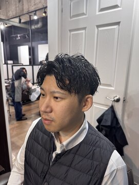 クロム トウキョウ ザ バーバー 新宿(CHROM TOKYO the Barber) ツイストスパイラルパーマ