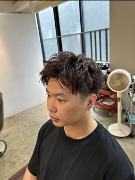 ビハインドザカーテン(BEHIND THE CURTAIN) 明るい白髪染め×メンズショート