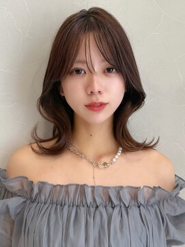 アグノス 青山(Agnos) 外ハネボブ小顔カットグランマッシュ艶感デザインカラー美髪