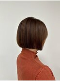 30代ぱっつんボブ×柔らかブラウン