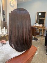 スアバイキキ(SuA by kiki.)&nbsp;ミディアムレイヤー/ハッシュカット/ワインレッド[千葉]