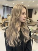 透明感「シルキーブロンド×リラクシーウェーブ」