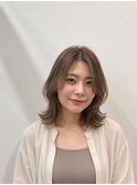 ブリーチなし透けベージュ×くびれミディアムレイヤー