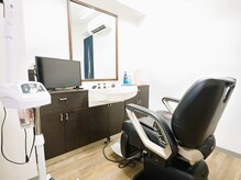 バーバーイシガミ(Barber ISHIGAMI)の雰囲気（セット面1台のプライベート空間◎移転から2年の新しい店内です。）