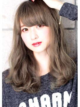ヘアサロン ガリカ 表参道(hair salon Gallica) ☆ グレージュ ＆ 毛束感 ☆ semi-long ウエーブ スタイル☆