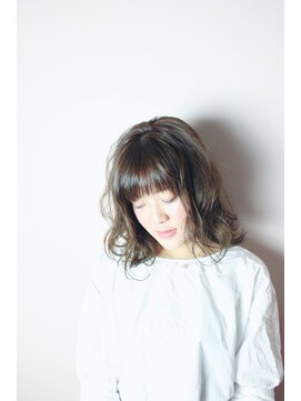 ユートピア(U topia) 夏のミディアムヘアーはルーズウェーブで【ユートピア渡邉】