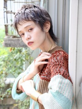 コム(com by neolive) 大人ショートウルフ