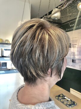 アミィヘアー(Ami Hair) グレイヘアー×ハイライト