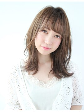 アフロート ルヴア(AFLOAT RUVUA) 『やわらかフォギーベージュの外ハネレイヤー』RUVUA新宿　京佳