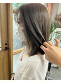 オリーブベージュ.