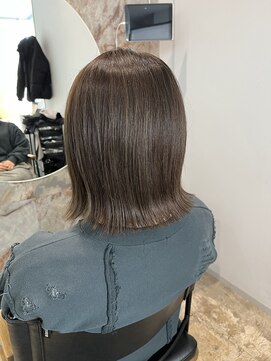 ビーヒアナウ 金沢県庁店(BE HERE NOW) オリーブブラウン