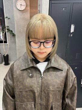 テトヘアー(teto hair) 切りっぱなしボブウルフホワイトベージュ