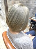 ブリーチありダブルカラー　　アッシュベージュ　ボブルフ