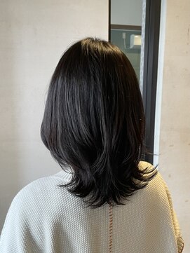 ココカラヘアー ニコ(cococara hair nico) ミディアム/外ハネ/くびれ巻き