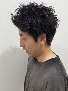 ヒュイル バイ ニアウ(Hwyl by Niau) メンズスパイキーショートパーマツイストパーマ刈り上げ