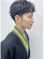 キルト(kilto.) 「色気×清潔感」大人ツーブロック・強めスパイラルパーマ