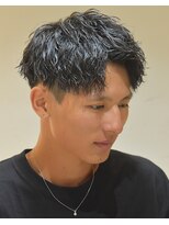 フリーク バーバーショップ 都島店(FREAK BARBER SHOP)&nbsp;黒髪ショートアップバング縦落ちツイストスパイラルパーマ