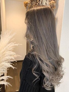 ラグ(Lagu) 外国人風＊明るめパールベージュ