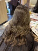 エン 仙台(en)&nbsp;小顔オリーブカラー3Dカラーシークレットハイライトクールロング