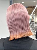 ダブルカラーピンクベージュベージュカラーケアブリーチミニボブ