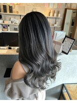 ヴィアンカ 倉敷中央通り店(Vianca)&nbsp;バレイヤージュ/ハイライト/ダブルカラー/シルバー