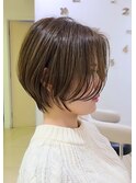 ショートボブ
