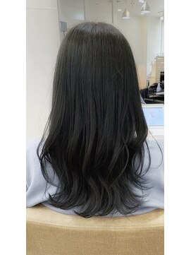 ムーア(MUA) オリーブアッシュカラー