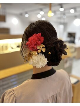 ギッシュ イオン小牧店(guiches) 【成人式前撮りヘアセット】金箔水引ヘア