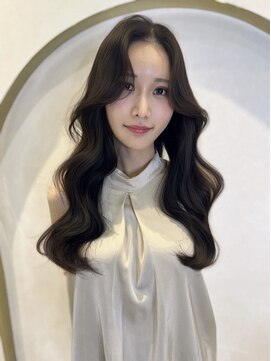 ミラ(MIRA) 韓国ヘア/髪質改善/酸性ストレート/顔まわりカット/レイヤー