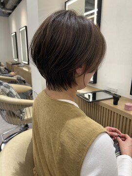 ロンドプロフィール 浦和(Lond profil) 大人可愛い20代30代40代黒髪前下がりショートボブ丸みショート◎