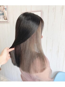 ロア 熊本(LOA) ミルクティーグレージュ インナーカラー