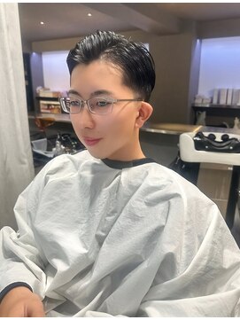 リア(Li'a) フェード＋七三スタイル