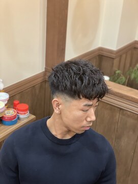 ローワン(ROWAN) フェザーフリンジ/スキンフェード