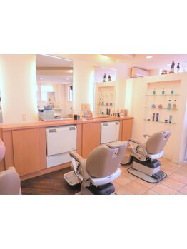 仕事帰りや、合間の時間を有効活用☆少人数サロンならではのリラックス空間で周りを気にせず過ごせます