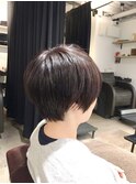 スタイリングいらずのショート