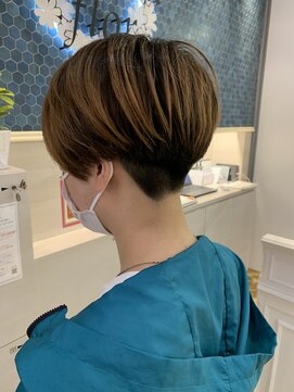 カシータフロル ららぽーと愛知東郷店(Casita flor) 刈り上げマッシュショート