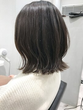 エマ(emma) ★外ハネミディアム★オリーブグレージュ★