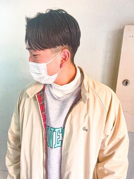 キャンバス バイ ネオリーブ 横浜西口(Canvas by neo.) 刈り上げ耳上センターパート【横浜】