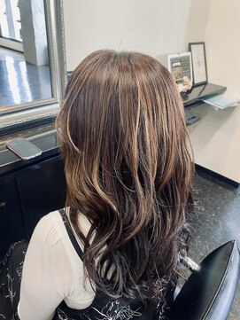 レヴィア(Revia) グレーカラーアレンジ