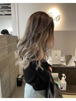 タオ 河原町(Tao) "ホワイトバレイヤージュ"