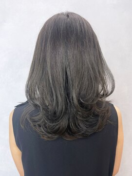 アイティーバイアルバム 北千住店(IT by ALBUM) ダークカラーワンカールレイヤー_大人ガーリー_ba411712