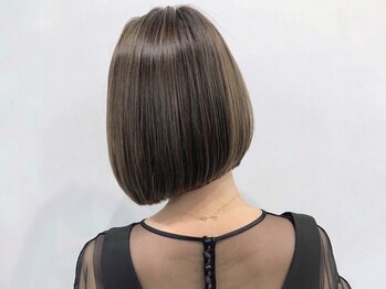モダンメイド 四条烏丸(modern made)の写真/≪四条烏丸3分/22時迄≫ボリューム/クセを抑えてくれるのに真っ直ぐ過ぎない◇毛先まで自然な髪質へ。