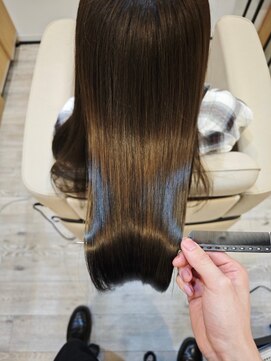 オナー(honor) 20代30代40代大人可愛い髪質改善カラー艶感ストレート透明感