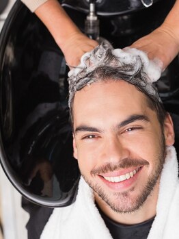 バーバ アンド ビューティーサロンヤマモト(Barber＆Beauty salon yamamoto)の写真/夏にぴったりのさっぱりメニューをご用意！【カット＋シェービング＋クールスパ＋スカルプブラシ￥5500】