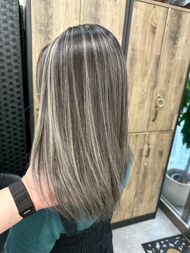 ジルブラン 土浦(JIL BLAN) ハイライトバレイヤージュダブルカラーケアブリーチ20代30代