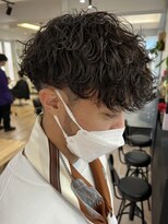 ウェイビーエフティフィフス 横浜西口(WAVEY ft.fifth)&nbsp;横浜波巻きパーマツイスパツイストスパイラルパーマ緩め弱め30代