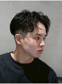 MEN'S/センターパート×ニュアンスパーマ/テーパーフェード