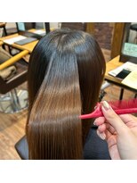 シキオリ(SHIKIORI)&nbsp;ヘアエステで、うるツヤなまとまり髪へ◎
