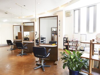 Luire  HAIR&MAKE ART【ルイール ヘアアンドメイク アート】